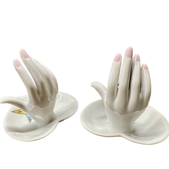 VINTAGE, SET/2 LEFTON, MASONIC, HIGH QUALITY PORCELAIN DISPLAY OF LADIES HAND - Picture 1 of 14
